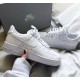 NIKE AIR FORCE ONE IN PELLE BIANCA 