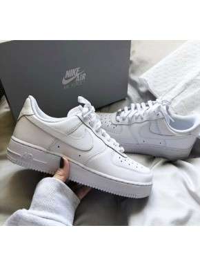 NIKE AIR FORCE ONE IN PELLE BIANCA 